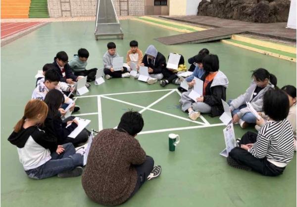 제주시교육지원청, 초6 학급 북클럽 ‘책친구 생각친구’ 본격 운영 기사 이미지